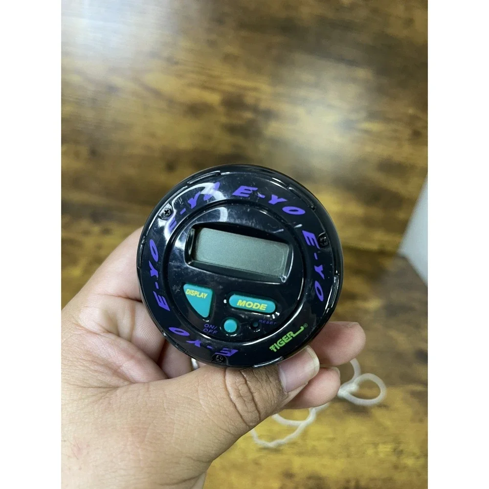 Vintage-Tiger Electronics E-Yo Electronic Yo-Yo Toy Black 1998 HTF